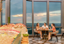 Too Good To Be True đã quay trở lại tại Sky Buffet @ Landmark 81 tại Oriental Pearl