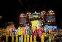 Dàn Hoa hậu Việt Nam, Thái Lan và Campuchia hội tụ tại Ariyana Beach Garden trong Đại tiệc 10 NĂM AO DAI SHOW